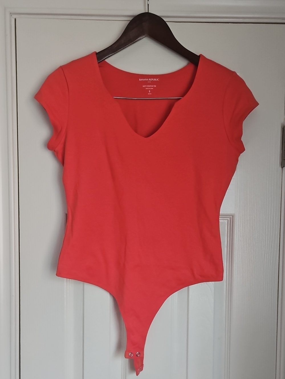 Banana Republic V-Neck Cap Sleeve Bodysuit